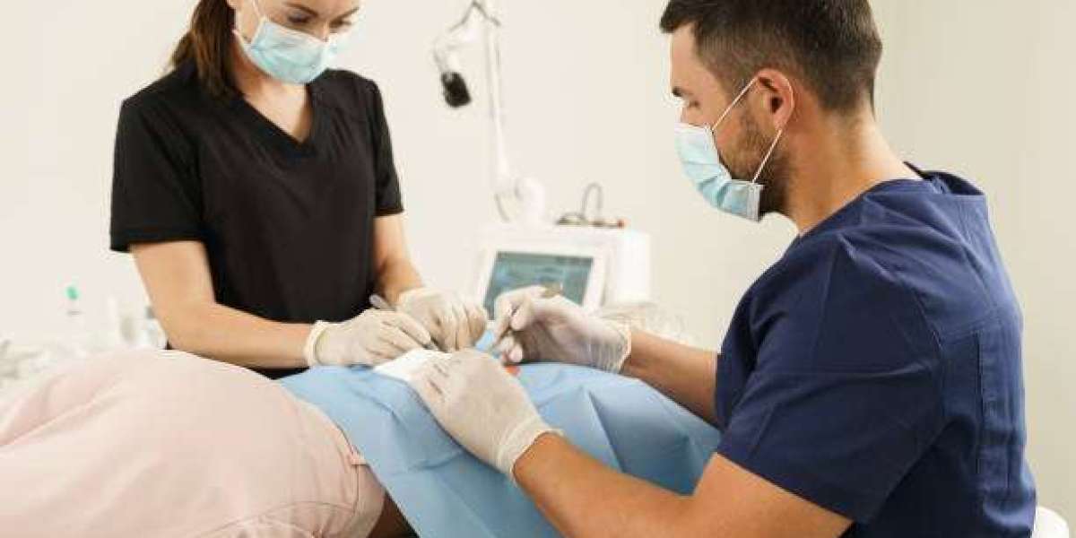 Restoring Confidence and Healing Lives: The Role of a Skin Grafting Specialist in Lahore