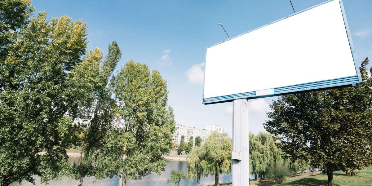 The Psychology Behind High-Impact Outdoor Ads