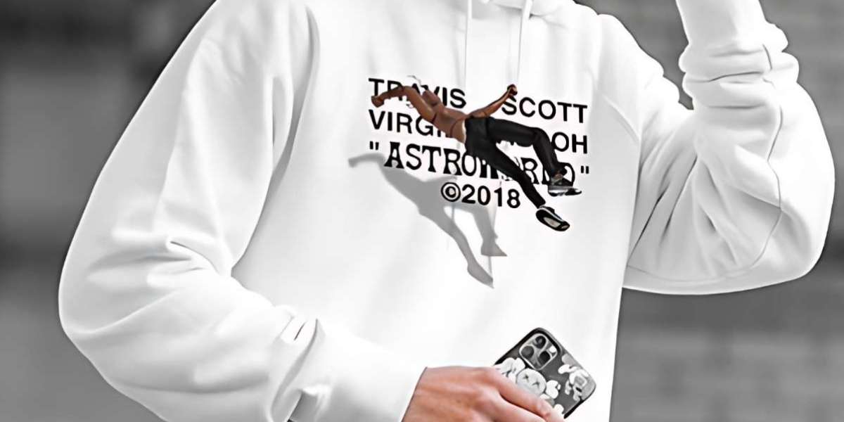 What’s the Best Shoe to Pair with Travis Scott Streetwear?