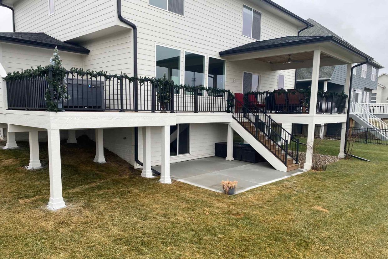PVC Decking: Should You Trust Your Deck Contractor’s Advice?