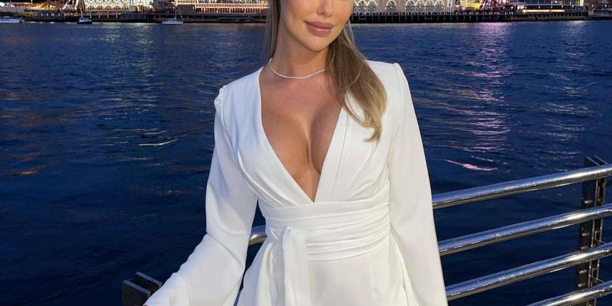 Dubai Escort	+971528053362