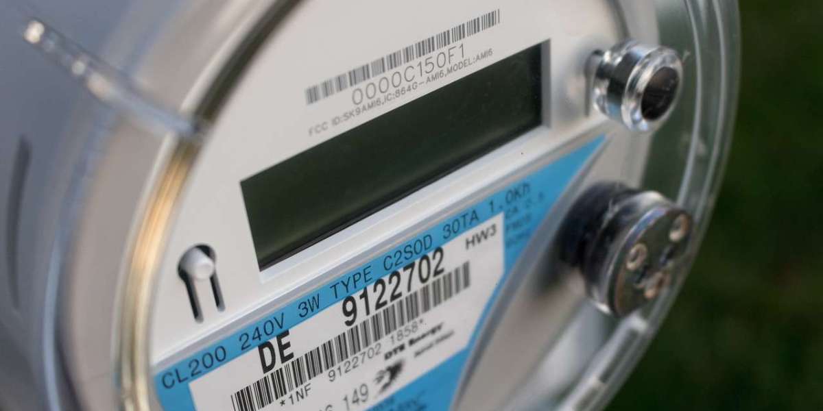 Choosing a Business Electricity Supplier in Manchester: Local vs. National Options