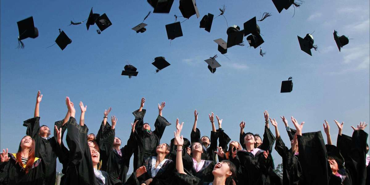 Discover London Through Education: A Life-Changing Journey at LSME