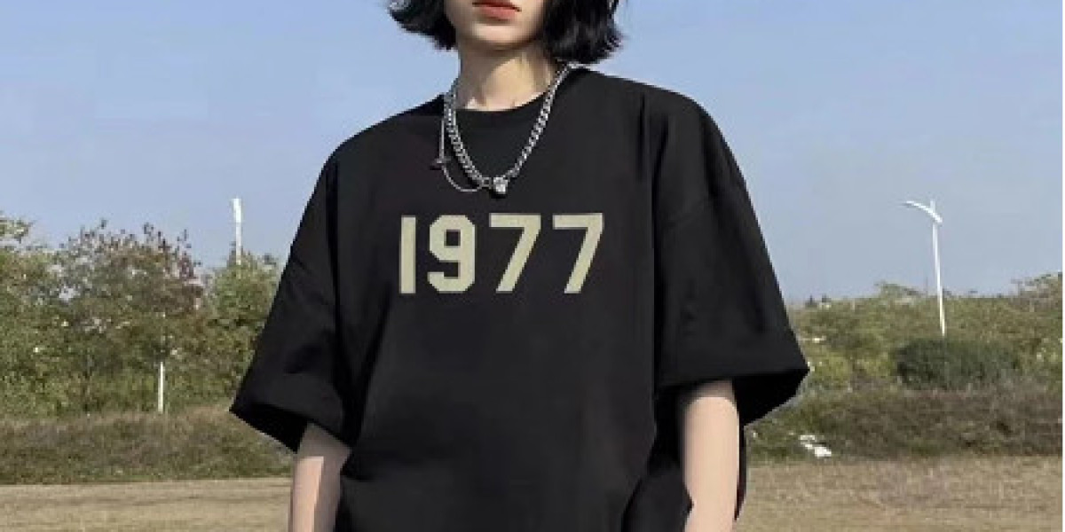 Essentials T-Shirt Fashion USA: Redefining Everyday Style