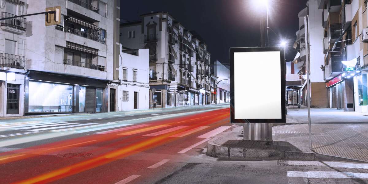 How OOH Advertising Strengthens Brand Recall Over Time