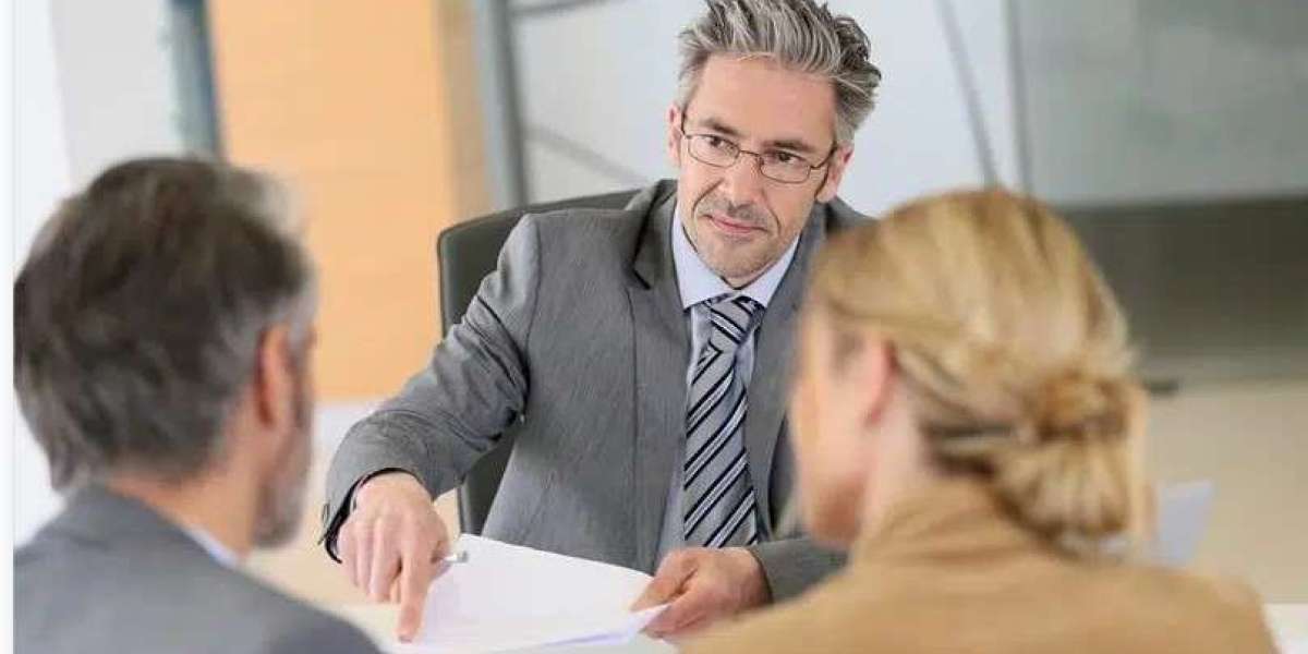The London Advantage: Securing Your Future with the Best Solicitors in London for Immigration