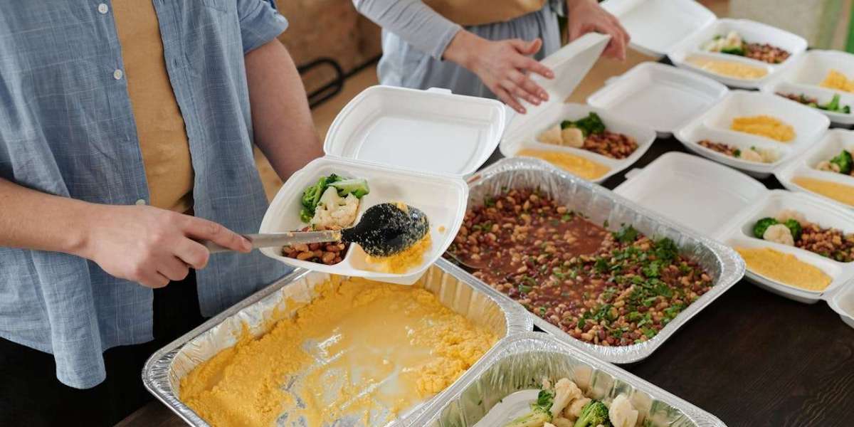 Why Tiffin Services Are the Future of Indian Food Delivery in the UK?