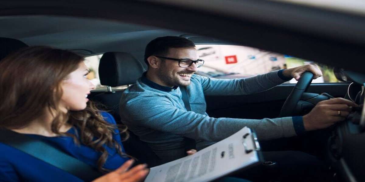 How Driving Schools in London ON Are Embracing Digital Learning Tools