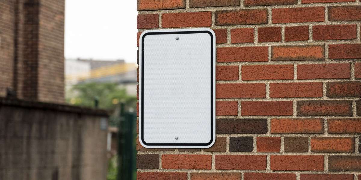 How to Blend Signage with Architectural Design