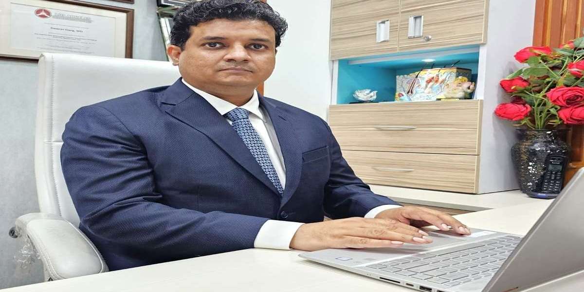 Top Celebrity Hair Transplant Doctor in Delhi – Dr. Gaurav Garg