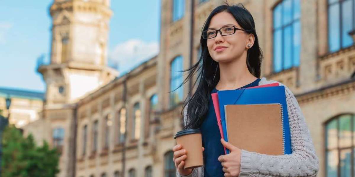 Master English Skills with Expert PTE Training in Jaipur