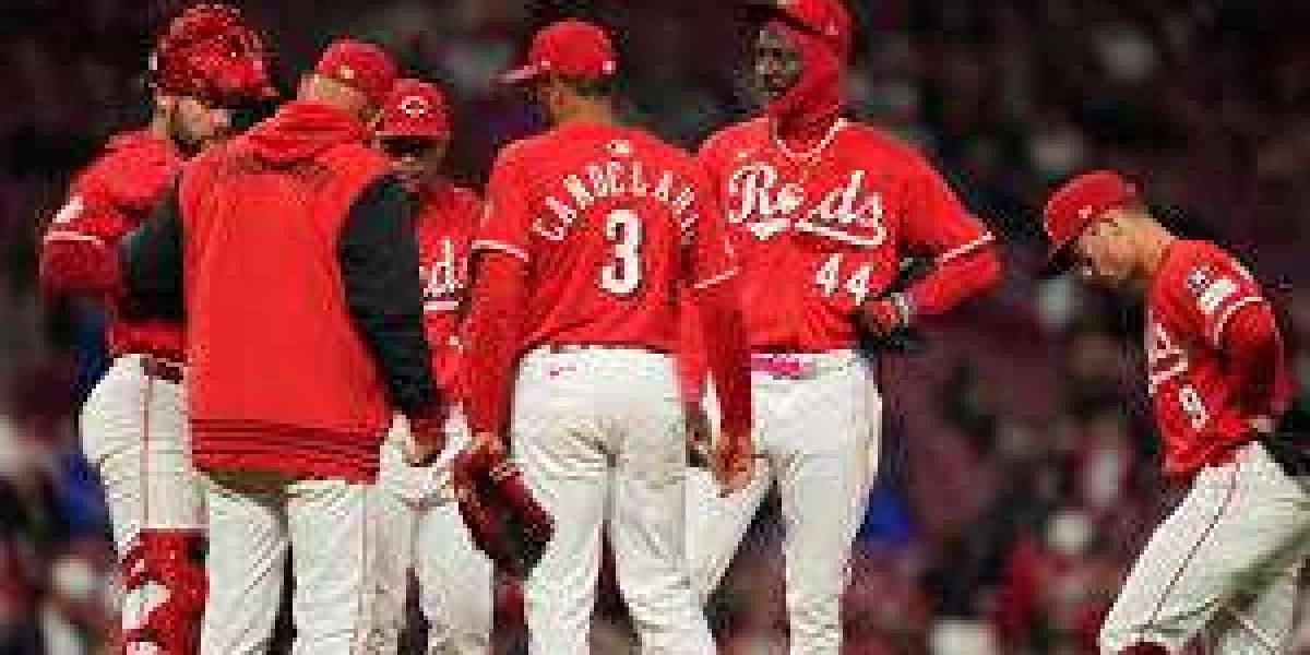 2025 Community Prospect Rankings: Adam Serwinowski is the Reds #17 prospect!