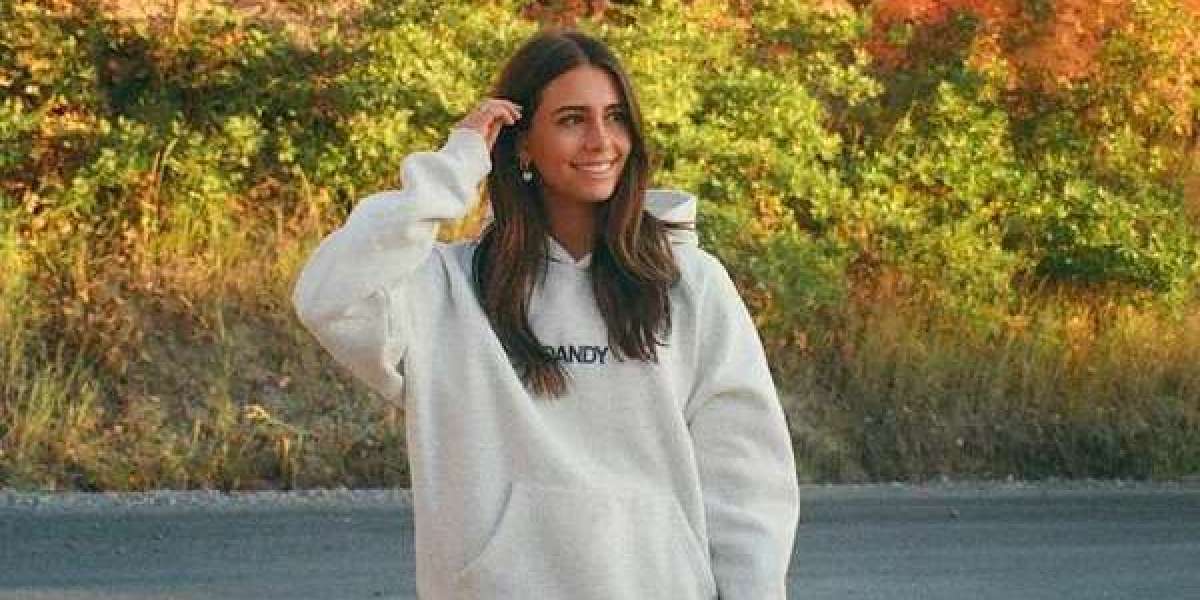 Dandy Worldwide: Fashion, Coziness, and Tradition