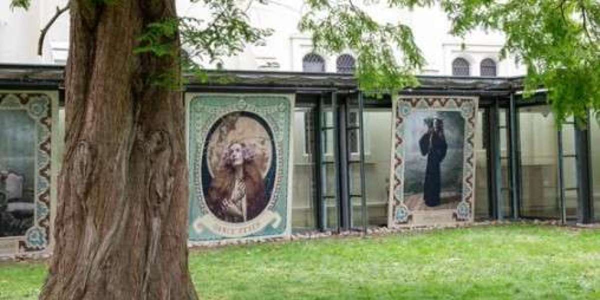 How Medieval Tapestries Add Warmth And Narrative To Interiors