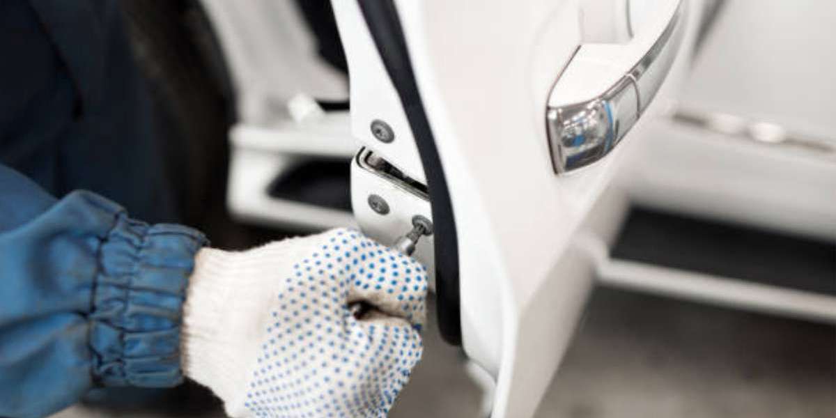 What is an Auto Locksmith and How Can They Help?