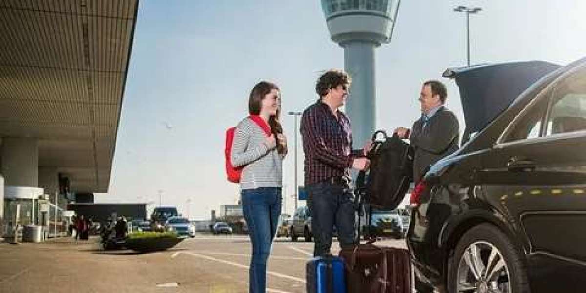 Why Choose SM Taxi for Airport Transfers in Daventry?