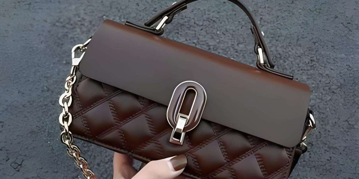 Michael Kors 台灣門市｜MK 斜背包、三層斜背包與 Jet Set 小方包全解析