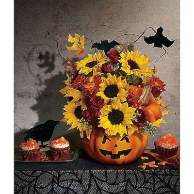 Teleflora's Trick & Treat Bouquet Profile Picture