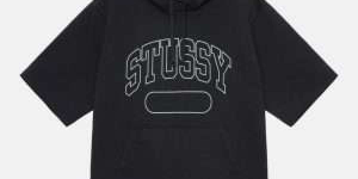 How to Style Stussy Hoodies for a Streetwear Look