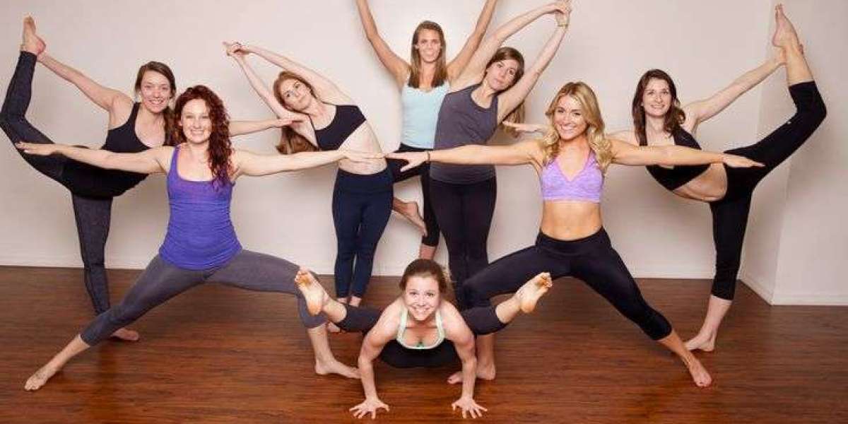 Discover the Best Yoga Programs in Rishikesh for Wellness, Certification, and Spiritual Growth