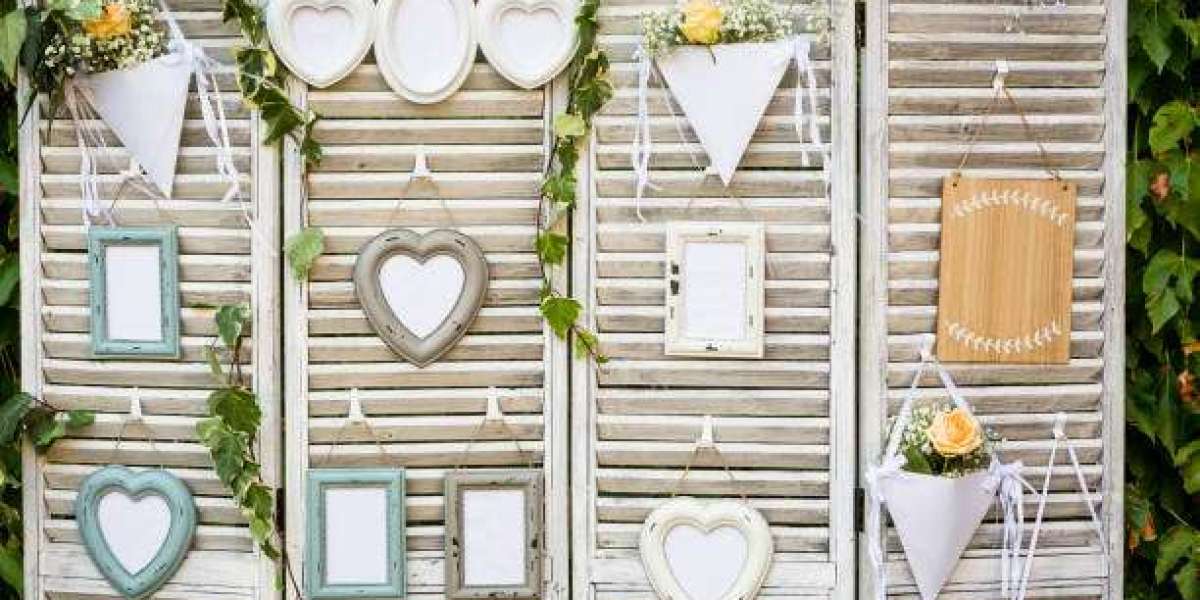How to Turn Your Wedding Photo Gallery Into Wall Art