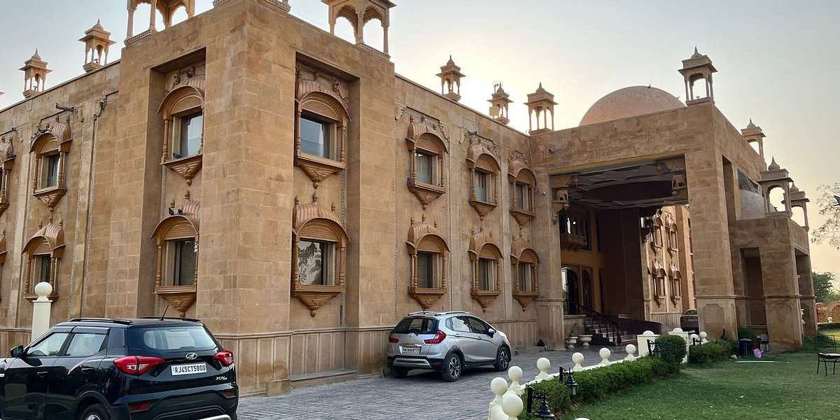 Best Hotel in Jaisalmer Near Sam Sand Dunes for Desert Adventure