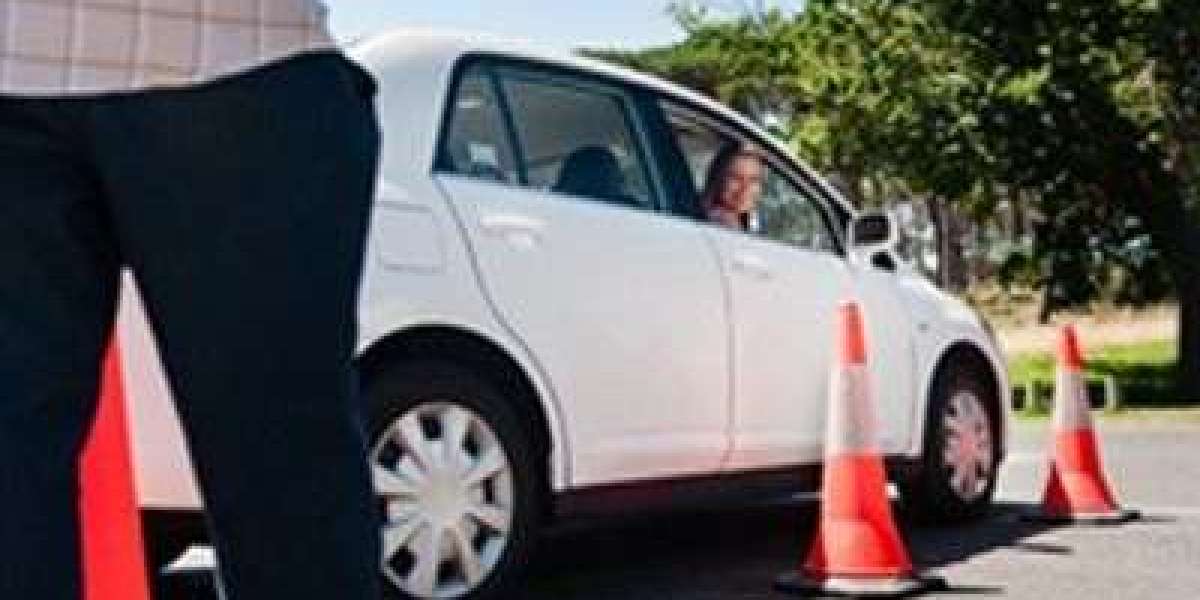 The Complete Guide to Driving Lessons for Beginners