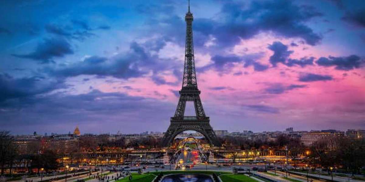 Best Time to Book a Paris Tour Package