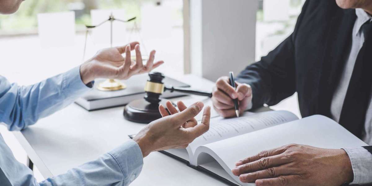 How Arbitration Lawyers in Dubai Can Resolve Cross Border Disputes