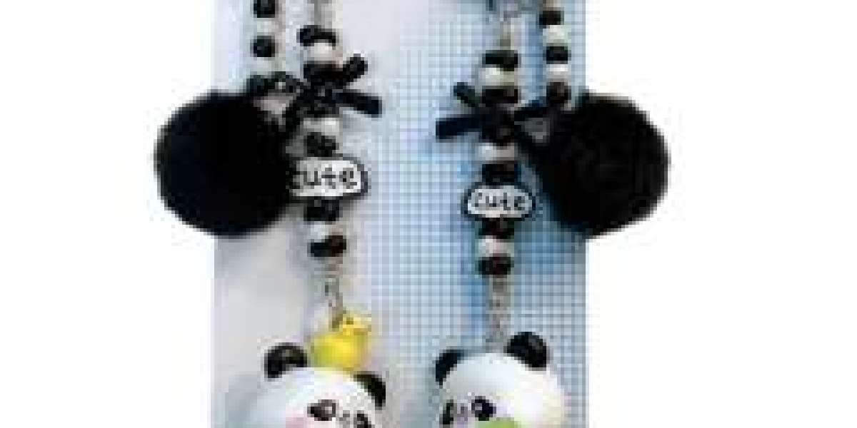 Resin Keychain Maintenance: Cleaning and Preventing Yellowing Over Time