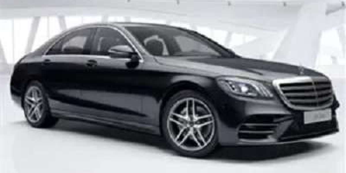 How Luxury Chauffeur Services Enhance Your Cambridge Experience