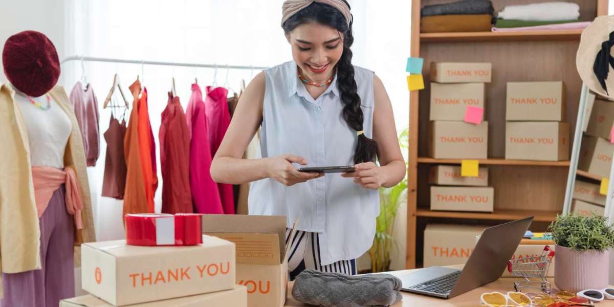 Boosting Your E-commerce Sales with Spocket Dropshipping