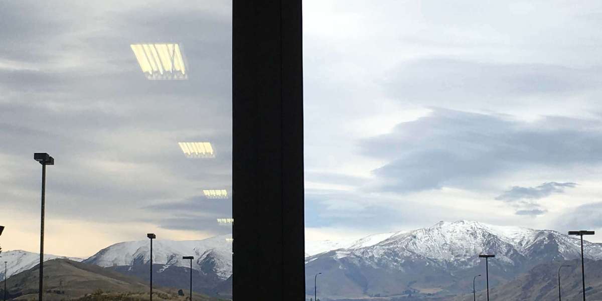 What Types of Window Films Are Best for Reducing Glare in Oamaru’s Bright Summer Sun?