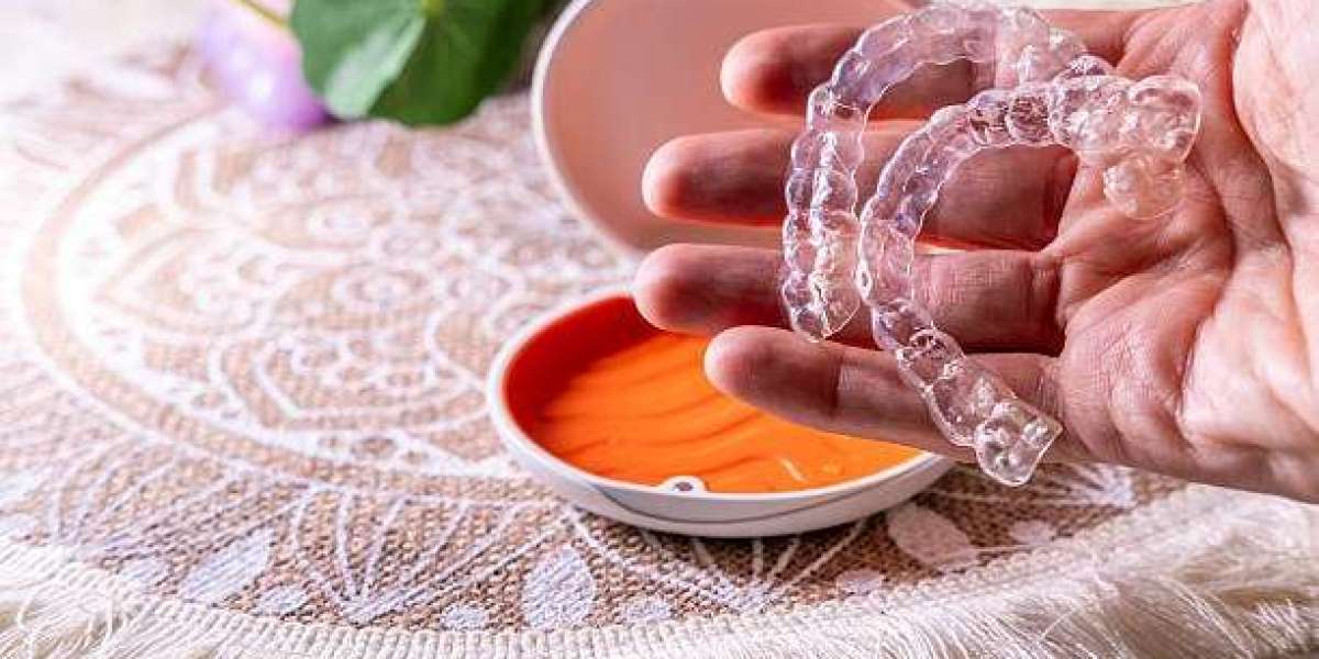 How Retainer Fresh Helps Maintain a Clean Mouthguard