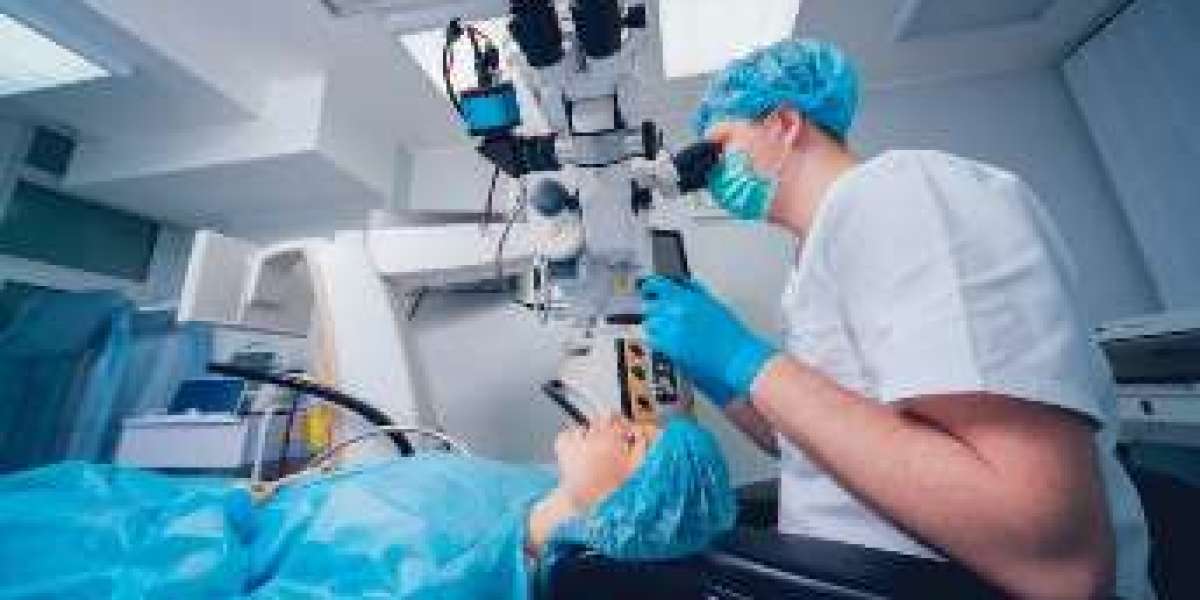 See the Difference with Restivo Laser Vision – The Leading LASIK Eye Center in Austin