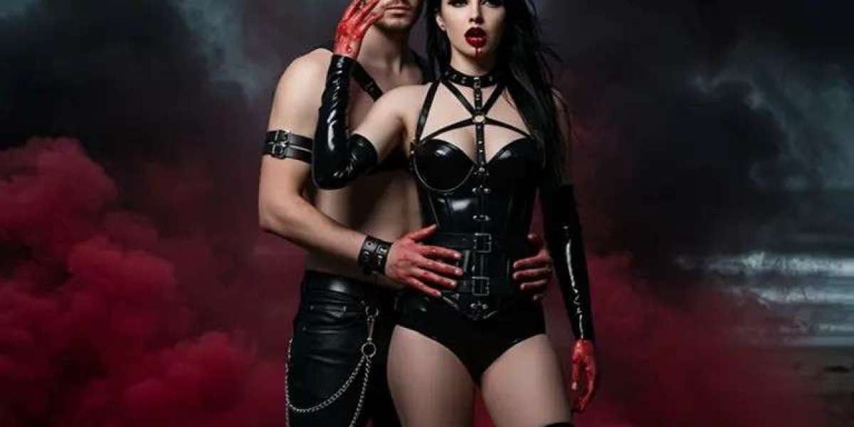 Dark Seduction: How Halloween Unlocks Your Kink Persona