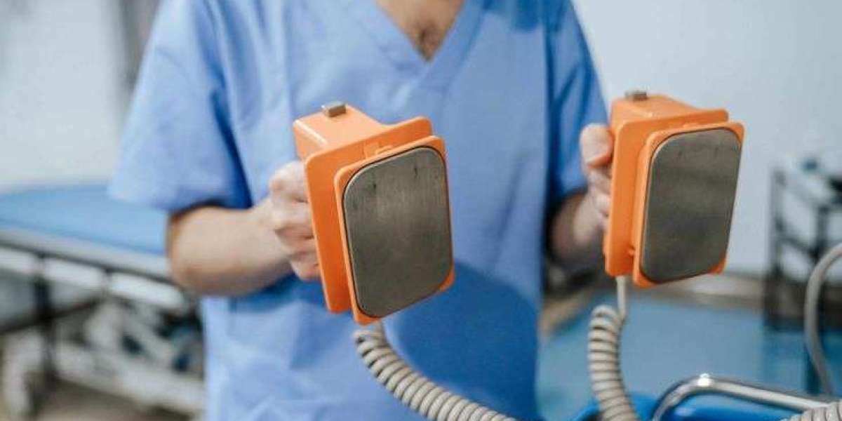 Top Benefits of Using a Portable Defibrillator in Medical Emergencies