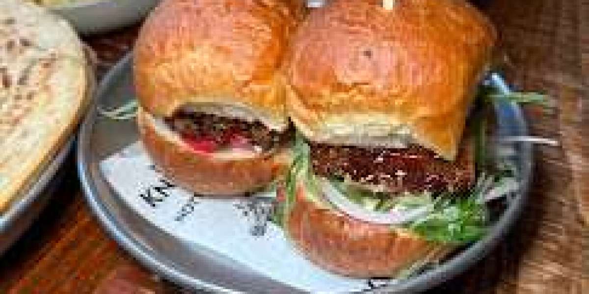 London Food Lovers Rejoice: Best Burger in Portobello Market