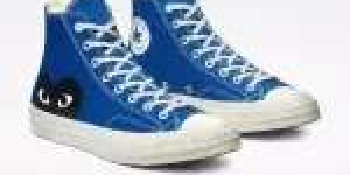 CDG Converse: Where High Fashion Meets Street Culture