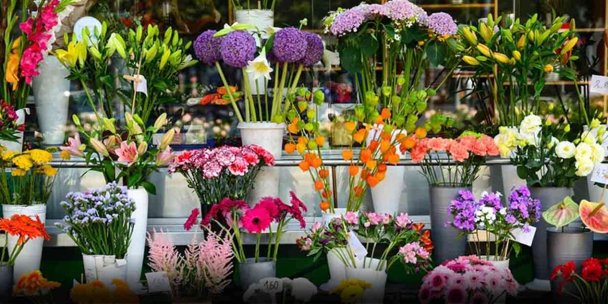 FlowersMart is one of the Reliable Bouquet Flower Near Me for Fresh Bouquets