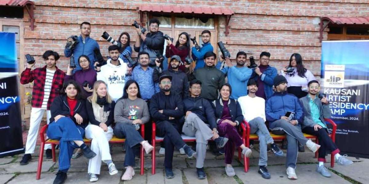 Discover the Best Visual Arts Colleges in India with IIP Academy