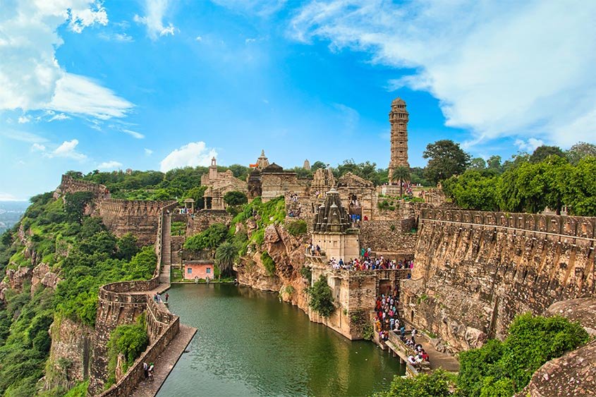 Discover Rajasthan’s Wonders with a Trusted India Tour Operator
