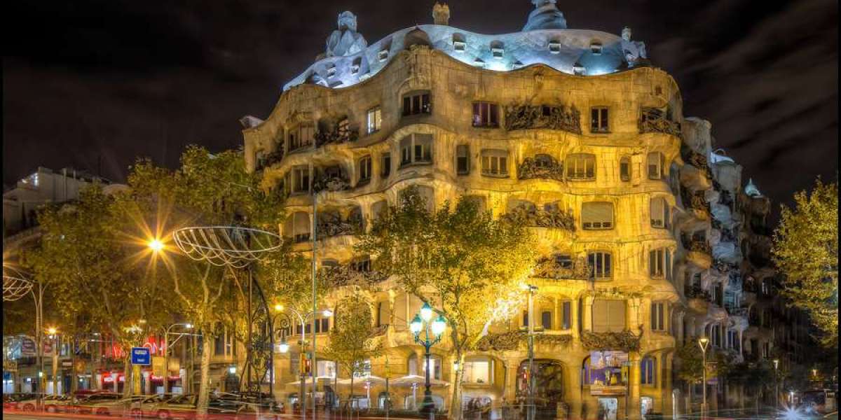 La Pedrera – Casa Milà: Barcelona’s Bold Experiment in Architectural Art